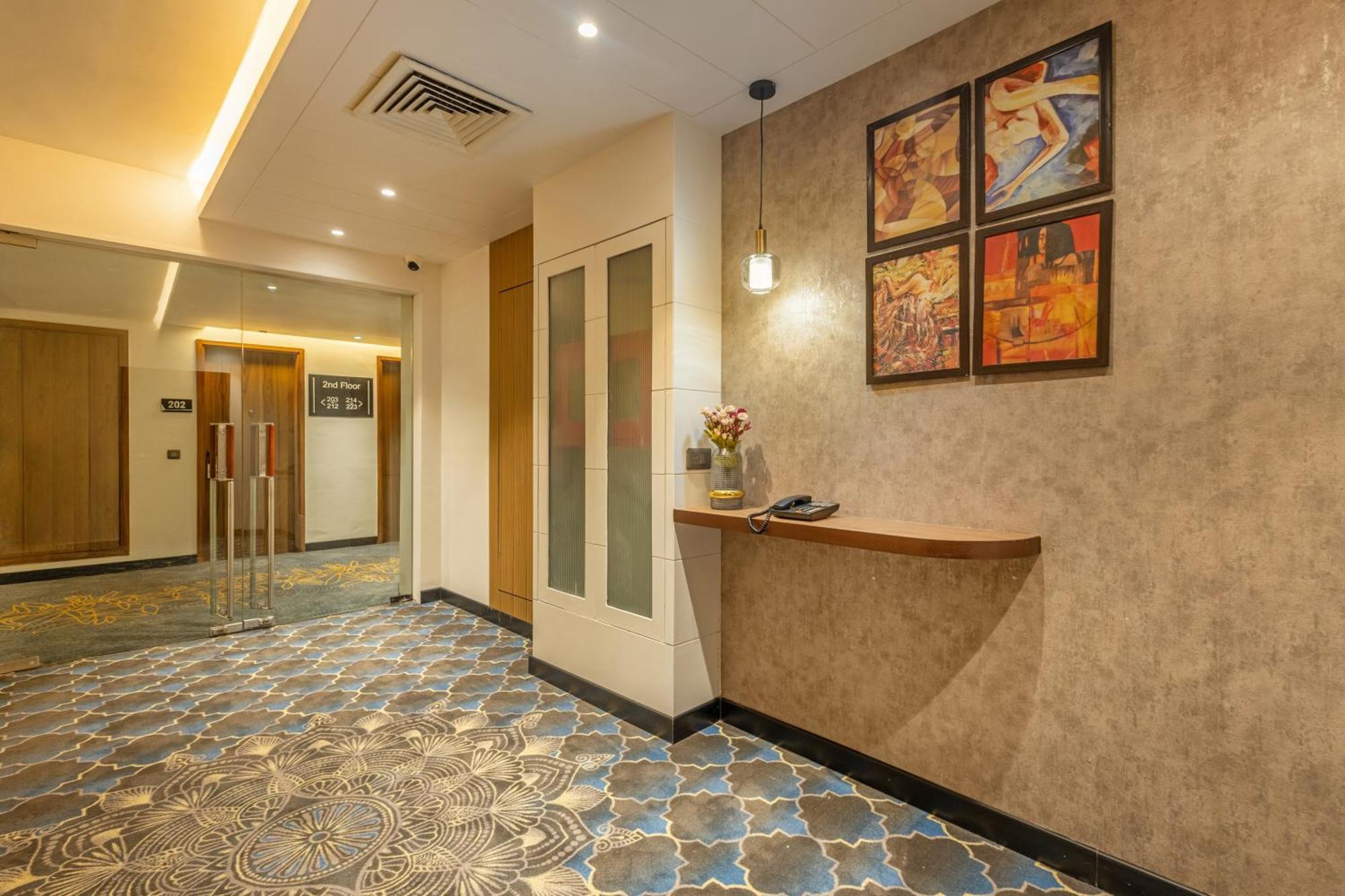 Sterling Borderland Hotel